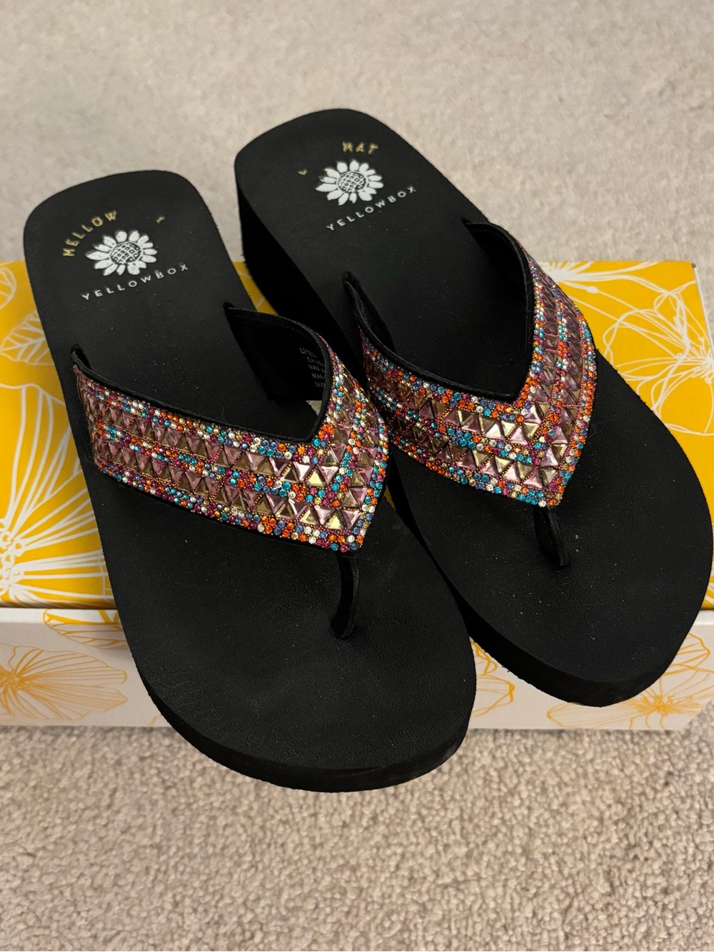 Yellow Box Letesa Fuchsia Multicolor Jeweled Thong Sandals 7M